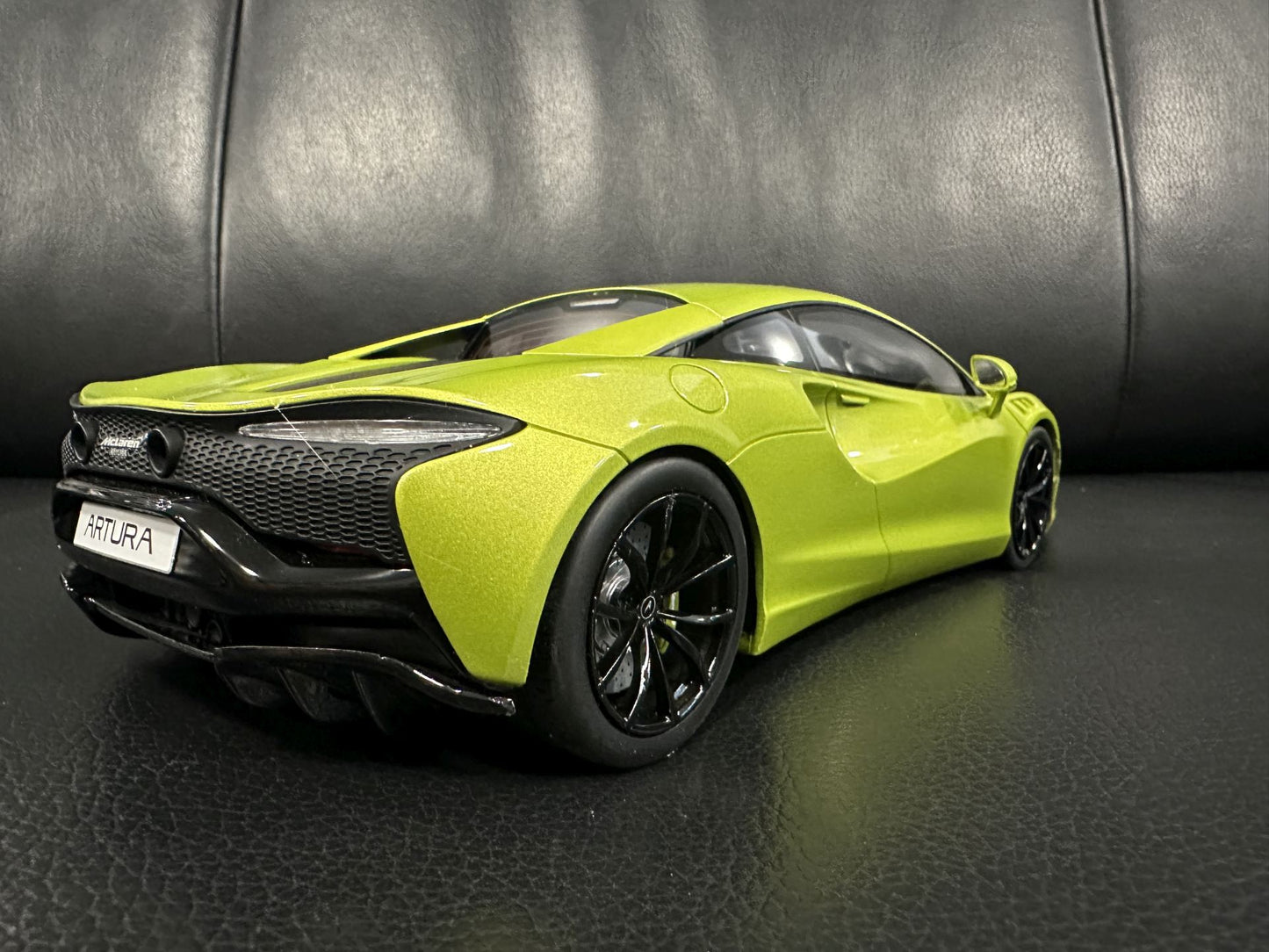 Mclaren Artura green Limitiert 701/999 1:18 GT Spirit GT400 Макларън Артура зелен Лимитирана