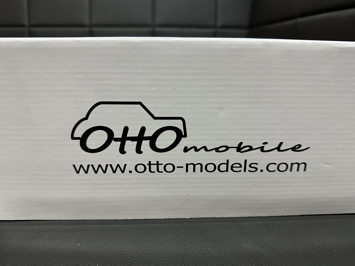 Mercedes Benz 560SEC AMG W126 Red Limitiert 1968/2000 1:18 OTTO OT995 Мерцедес Бенц Лимитирана червен