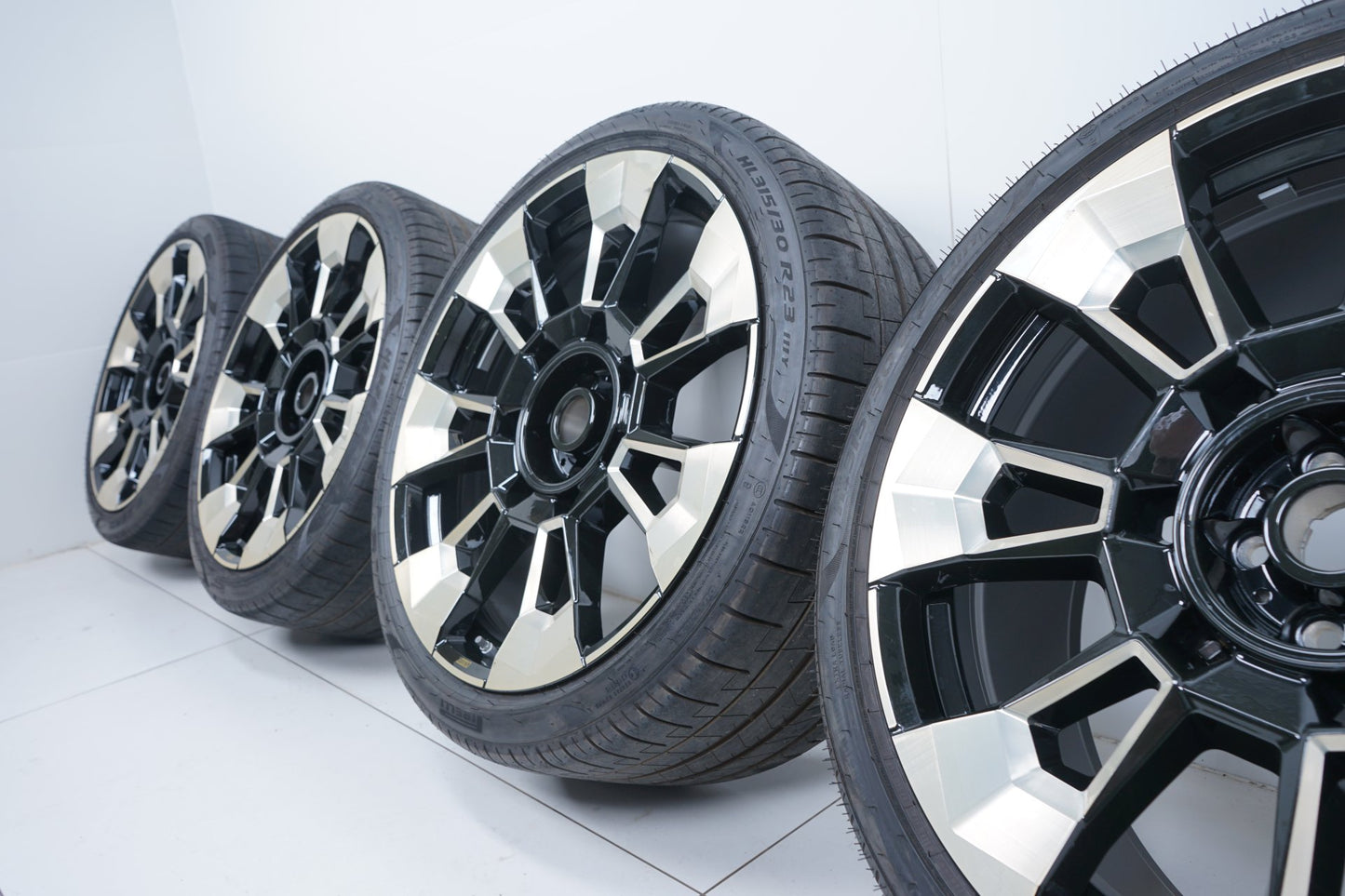 Оригинал BMW XM G09 23 Zoll 923M Бмв 23 цола Г09 Алуминиеви джанти 923М летен комплект летни гуми