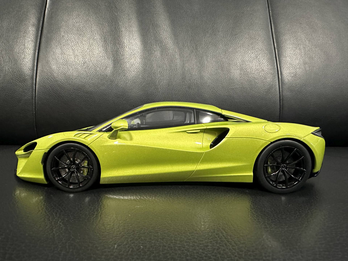 Mclaren Artura green Limitiert 701/999 1:18 GT Spirit GT400 Макларън Артура зелен Лимитирана