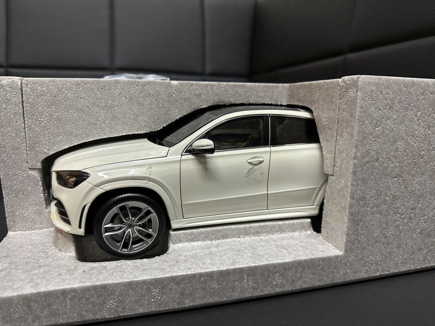 Mercedes Benz GLE Coupe V167 white 1:18 i Scale Мерцедес Бенц ГЛЕ Купе бял
