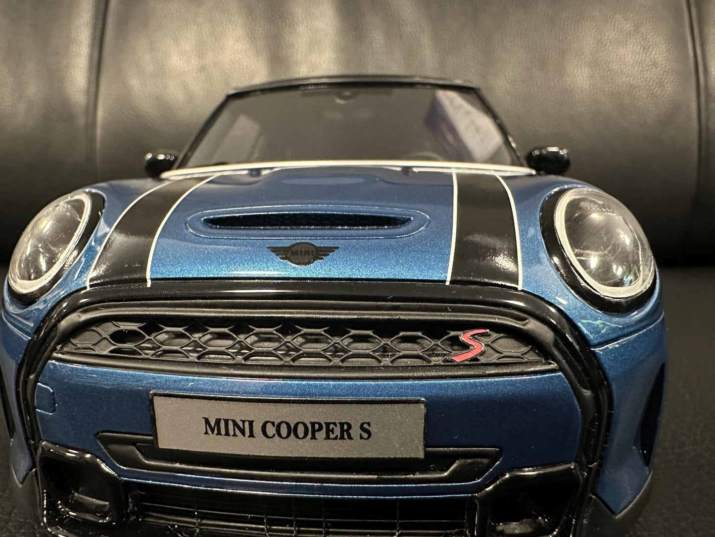 MINI Cooper S 2021 blue Limitiert 353/999 1:18 OTTO OT982 Мини Купър С Лимитирана син