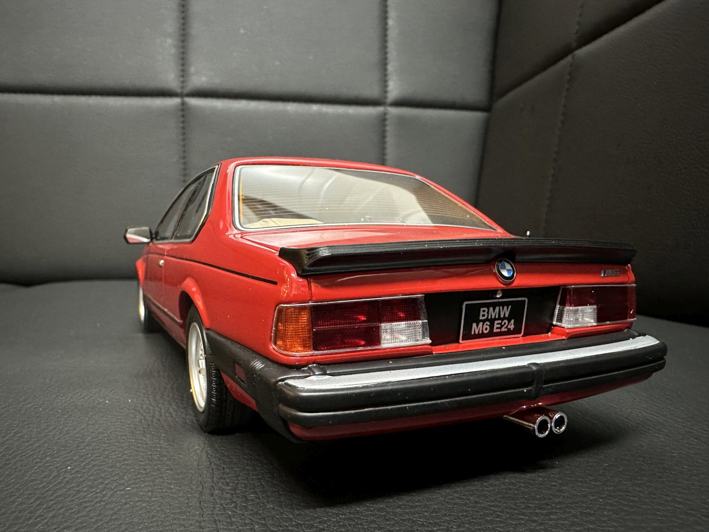 Bmw M6 E24 US 1986 Limousine red Limitiert 346/3000 1:18 OTTO OT1018 Бмв М6 Е24 червен Лимитирана
