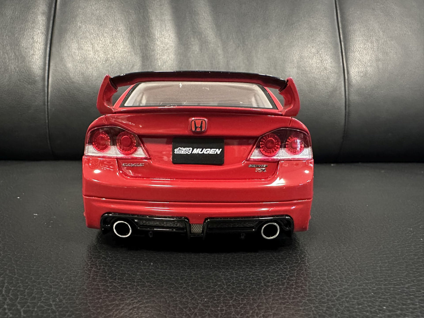 Honda Civic Mugen RR Milano red Limitiert 1015/3000 1:18 OTTO OT1019 Хонда Сивик Р червен Лимитирана