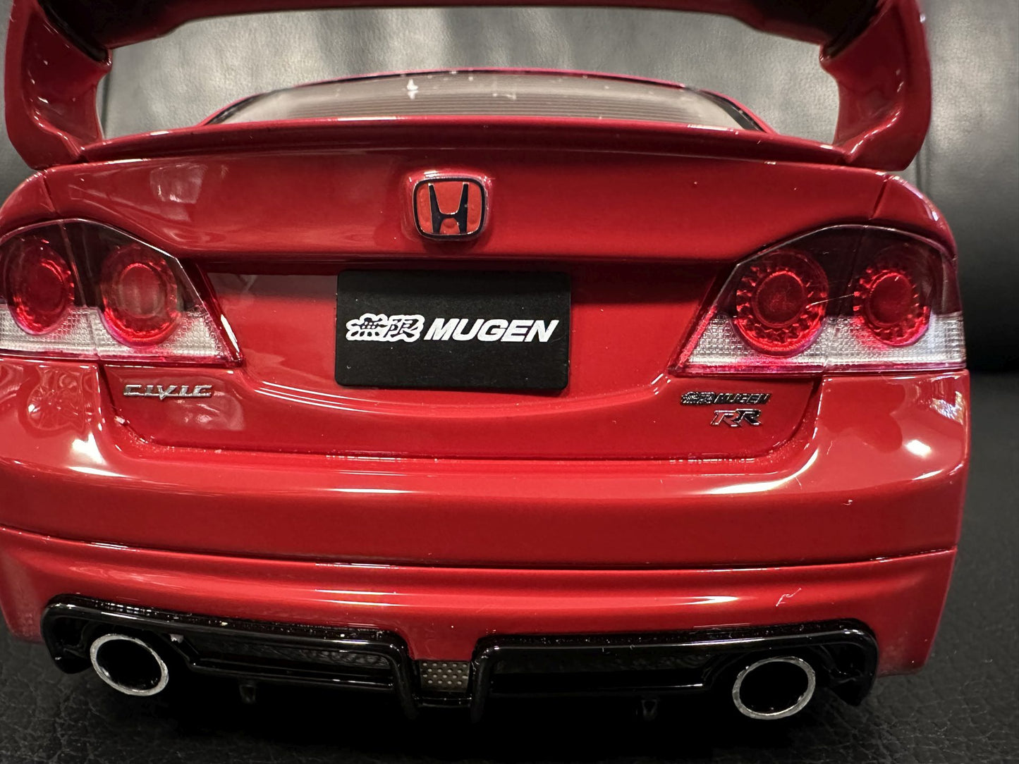 Honda Civic Mugen RR Milano red Limitiert 1015/3000 1:18 OTTO OT1019 Хонда Сивик Р червен Лимитирана
