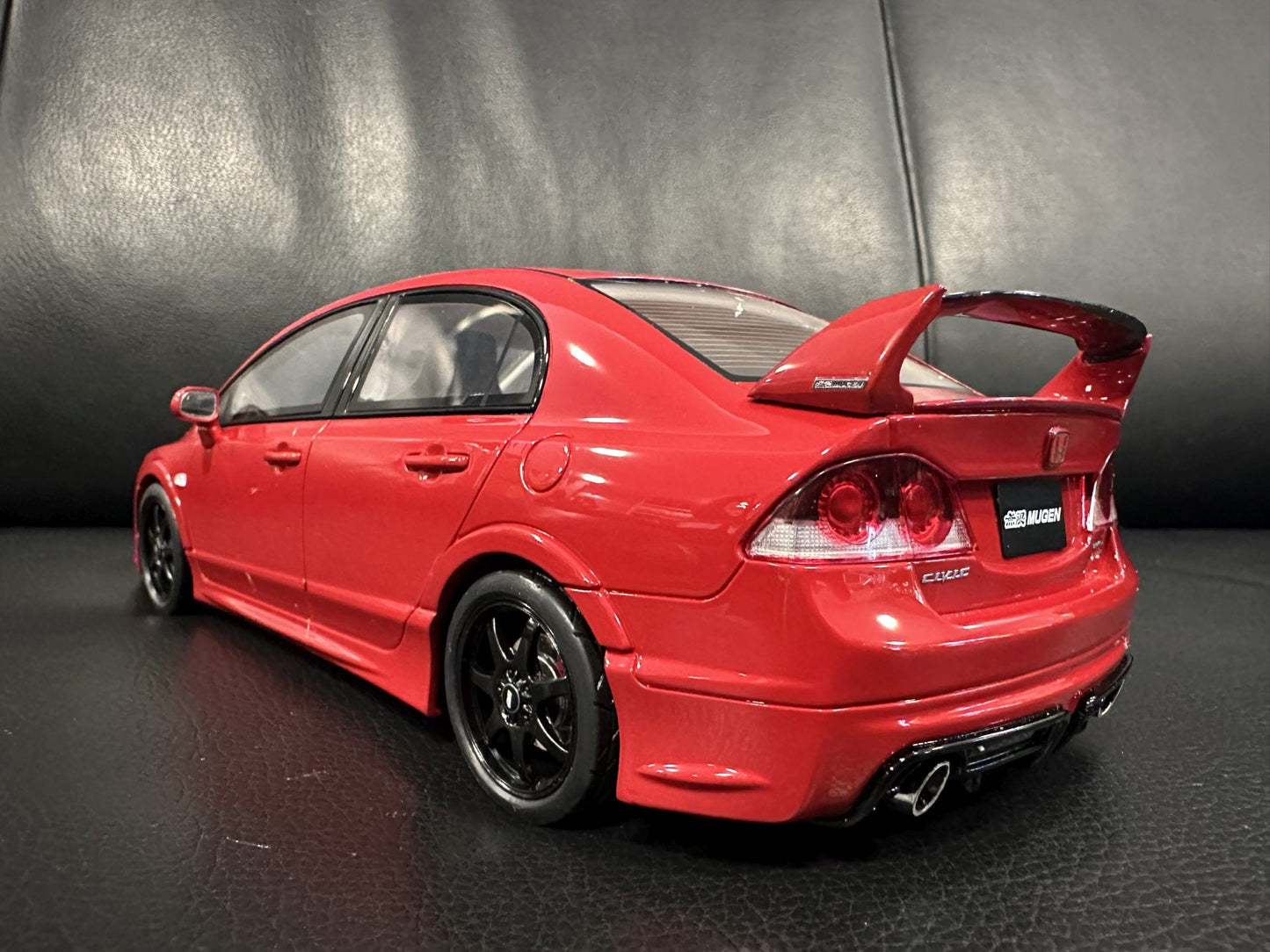 Honda Civic Mugen RR Milano red Limitiert 1015/3000 1:18 OTTO OT1019 Хонда Сивик Р червен Лимитирана