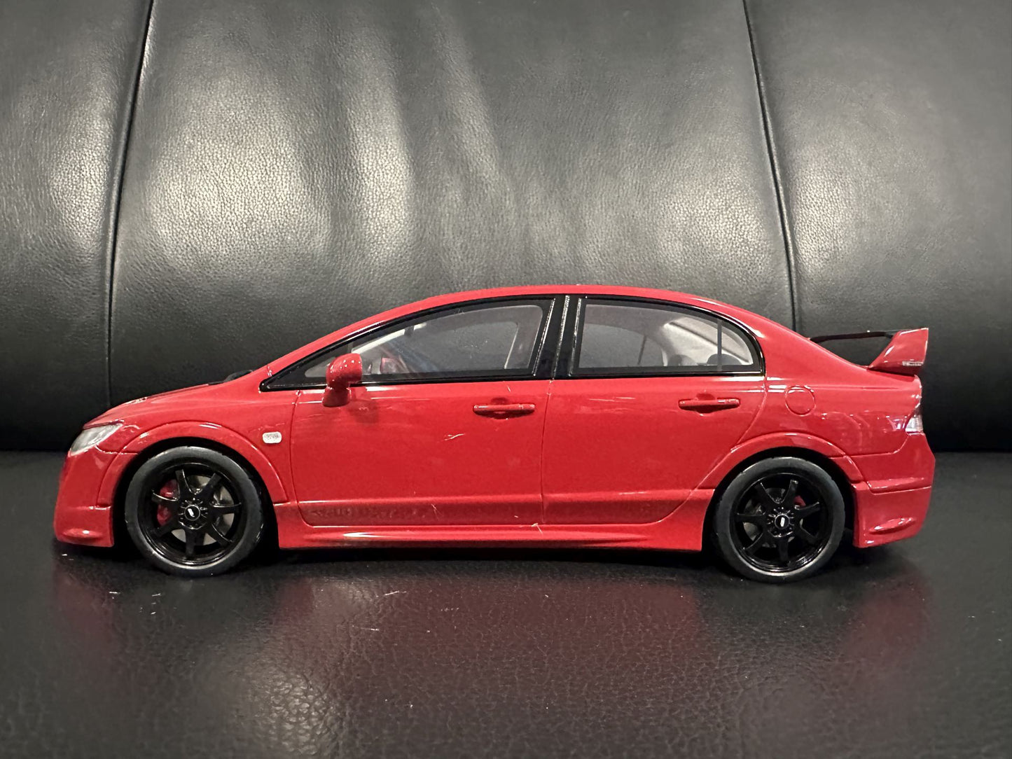 Honda Civic Mugen RR Milano red Limitiert 1015/3000 1:18 OTTO OT1019 Хонда Сивик Р червен Лимитирана