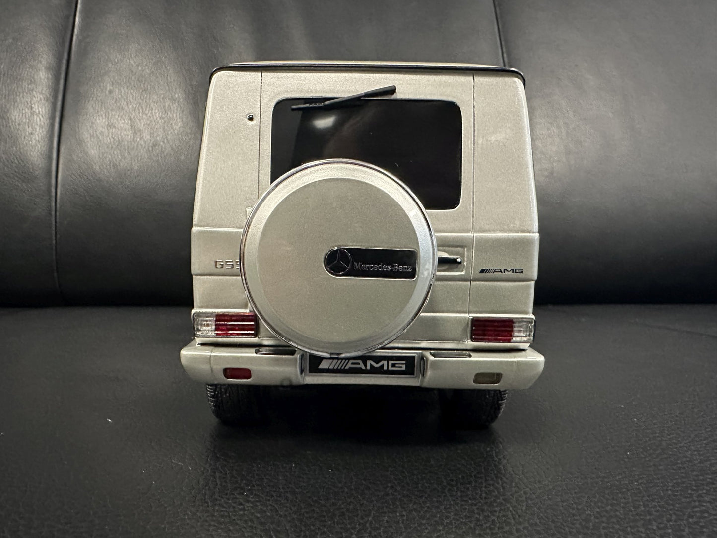 Mercedes Benz G55 AMG iridium silver 2003 Limitiert 53/999 1:18 Ottomobile OT1126 Мерцедес Бенц Г55 АМГ сив Лимитирана