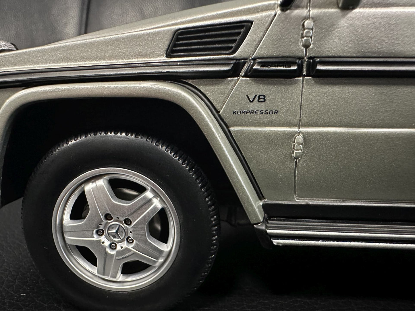 Mercedes Benz G55 AMG iridium silver 2003 Limitiert 53/999 1:18 Ottomobile OT1126 Мерцедес Бенц Г55 АМГ сив Лимитирана