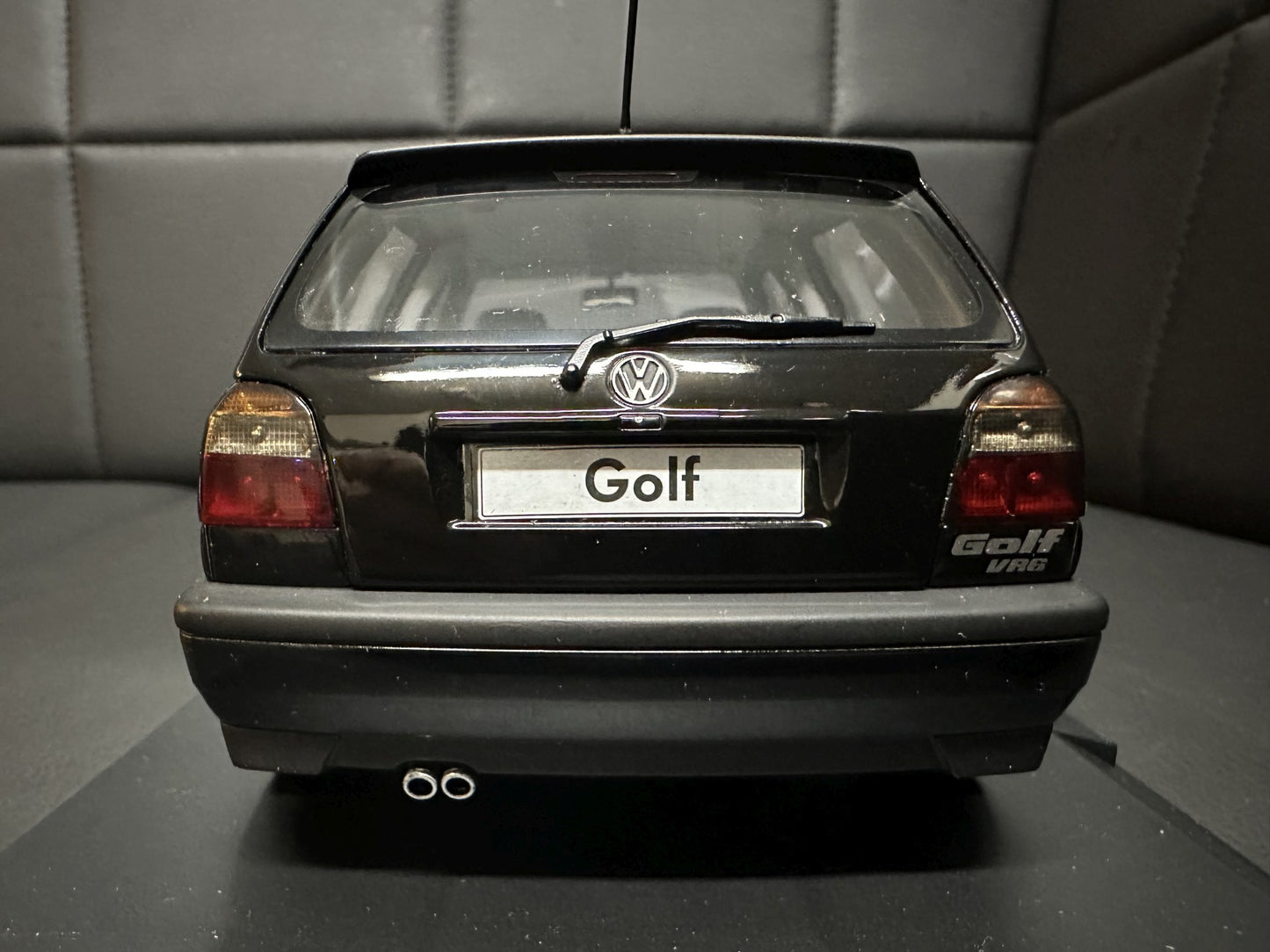 Volkswagen Golf 3 VR6 black Limitiert 500pcs 1:18 NOREV 188509 Фолксваген Голф 3 черен Лимитирана 500 броя