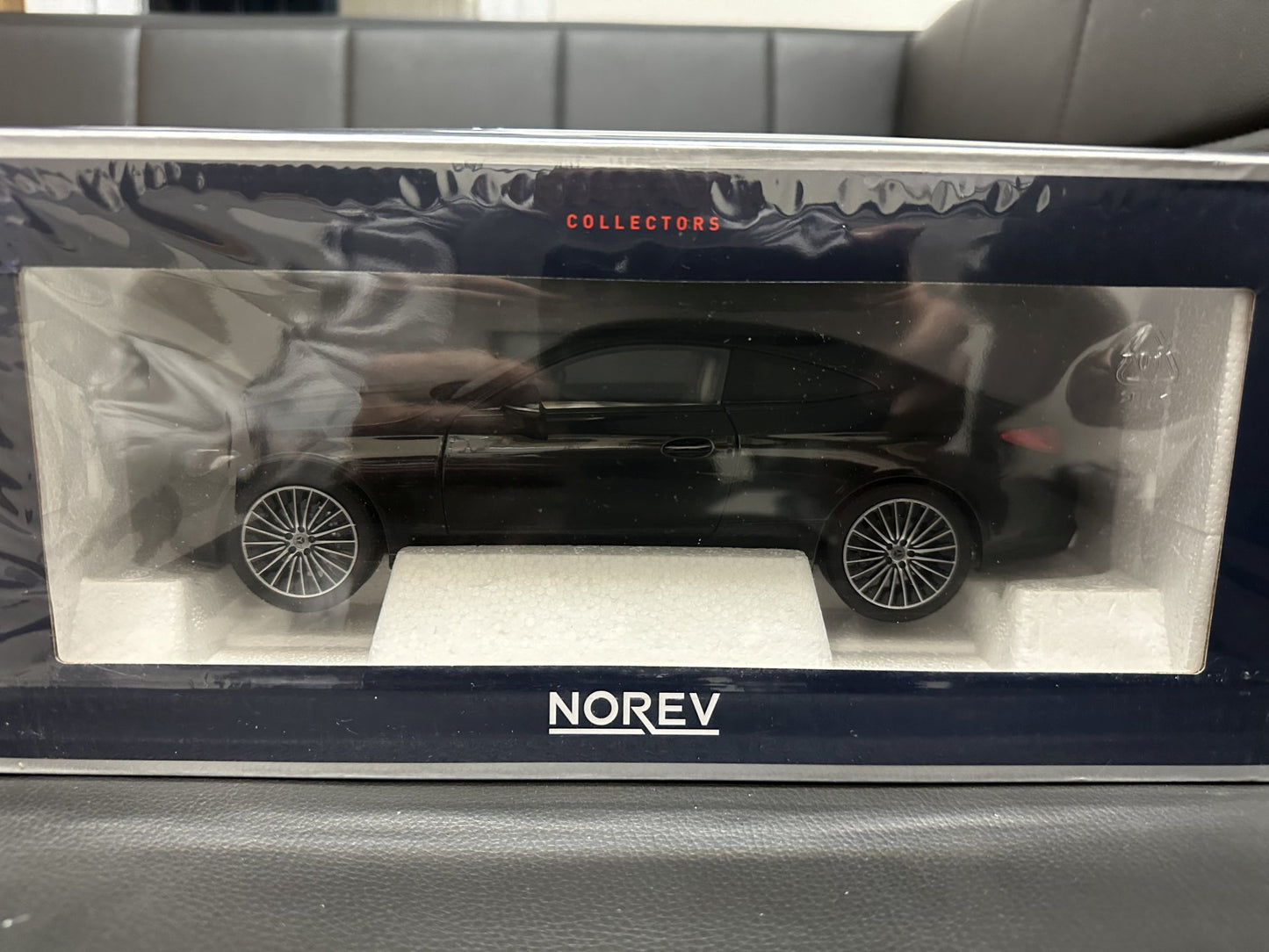 Mercedes Benz CLE W236 black 1:18 NOREV 183937 Мерцедес Бенц ЦЛЕ черен отваряем