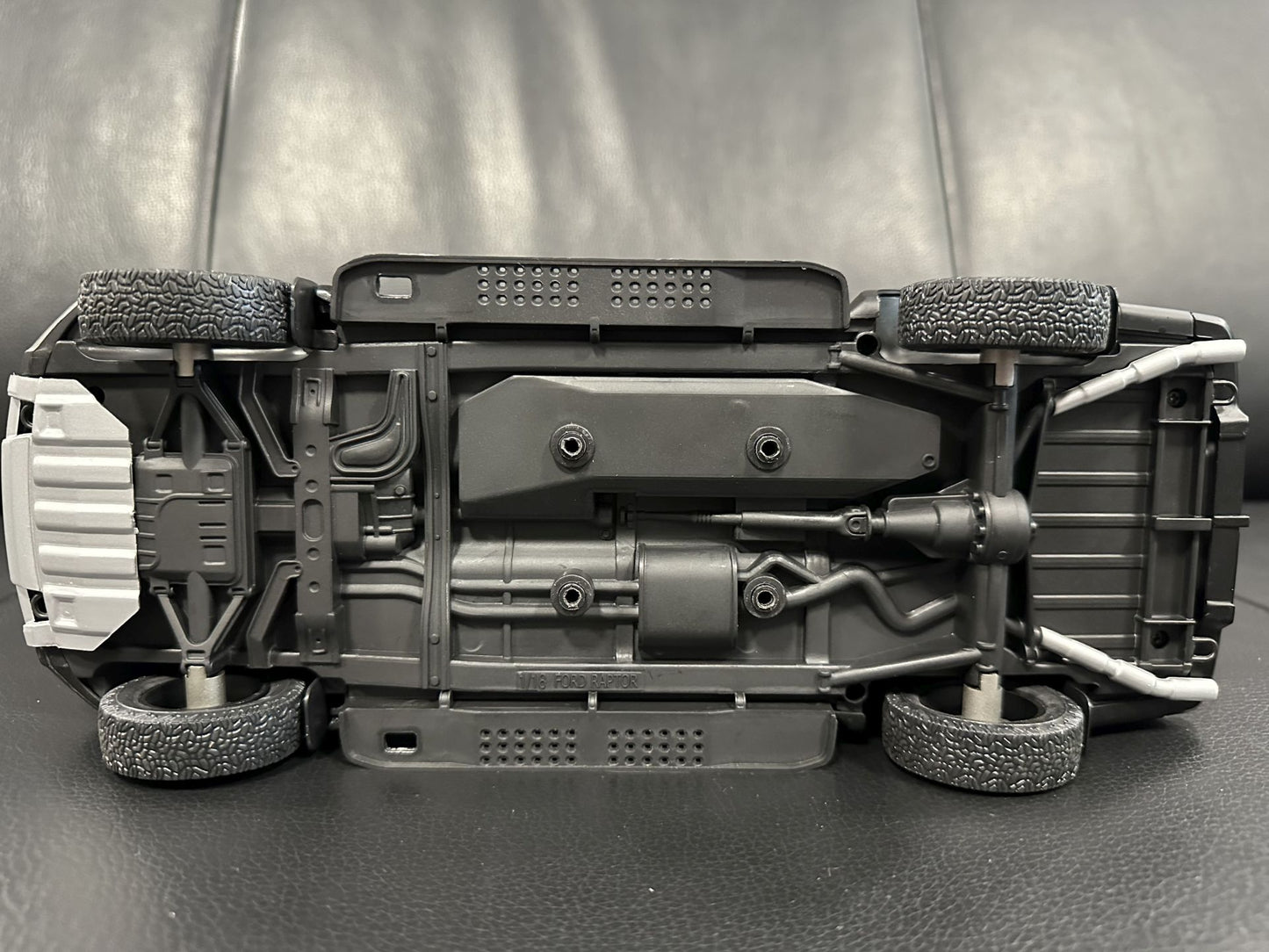 Ford Ranger Raptor silver 1:18 Modelcar MCG 18457 Форд Раптор сив