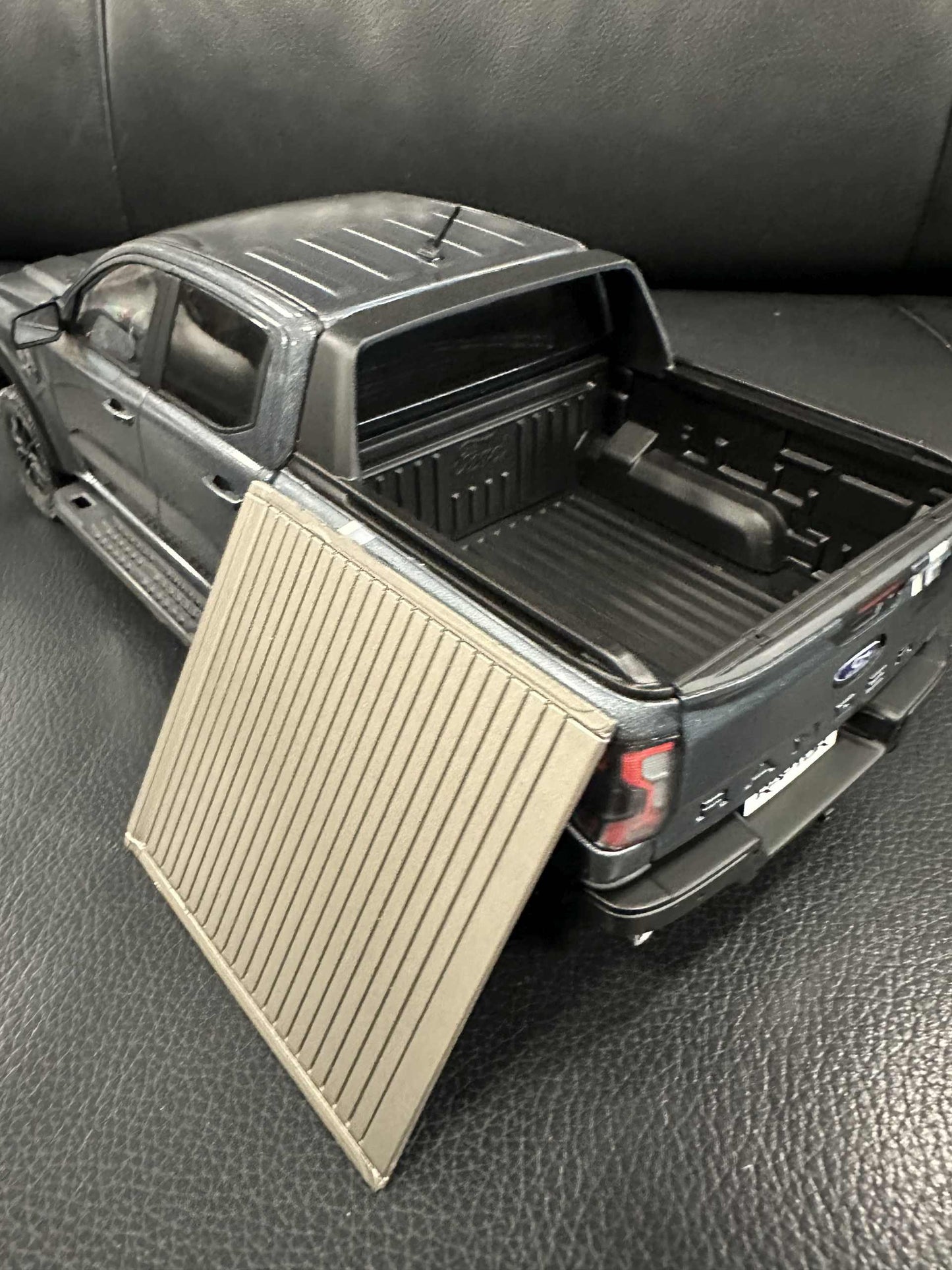 Ford Ranger Raptor silver 1:18 Modelcar MCG 18457 Форд Раптор сив