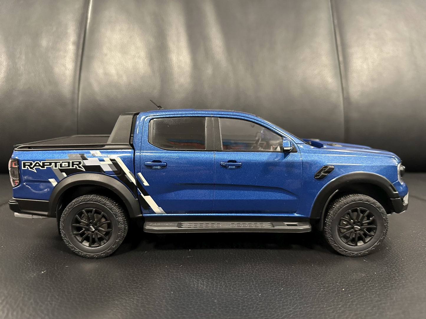 Ford Ranger Raptor blue 1:18 Modelcar MCG 18455 Форд Раптор син