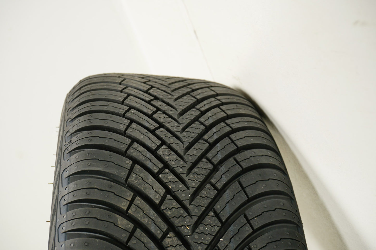 Оригинал Нови Smart W453 Brabus 16 Zoll Смарт Брабус 16 цола Алуминиеви джанти летен/зимен комплект всесезонни гуми