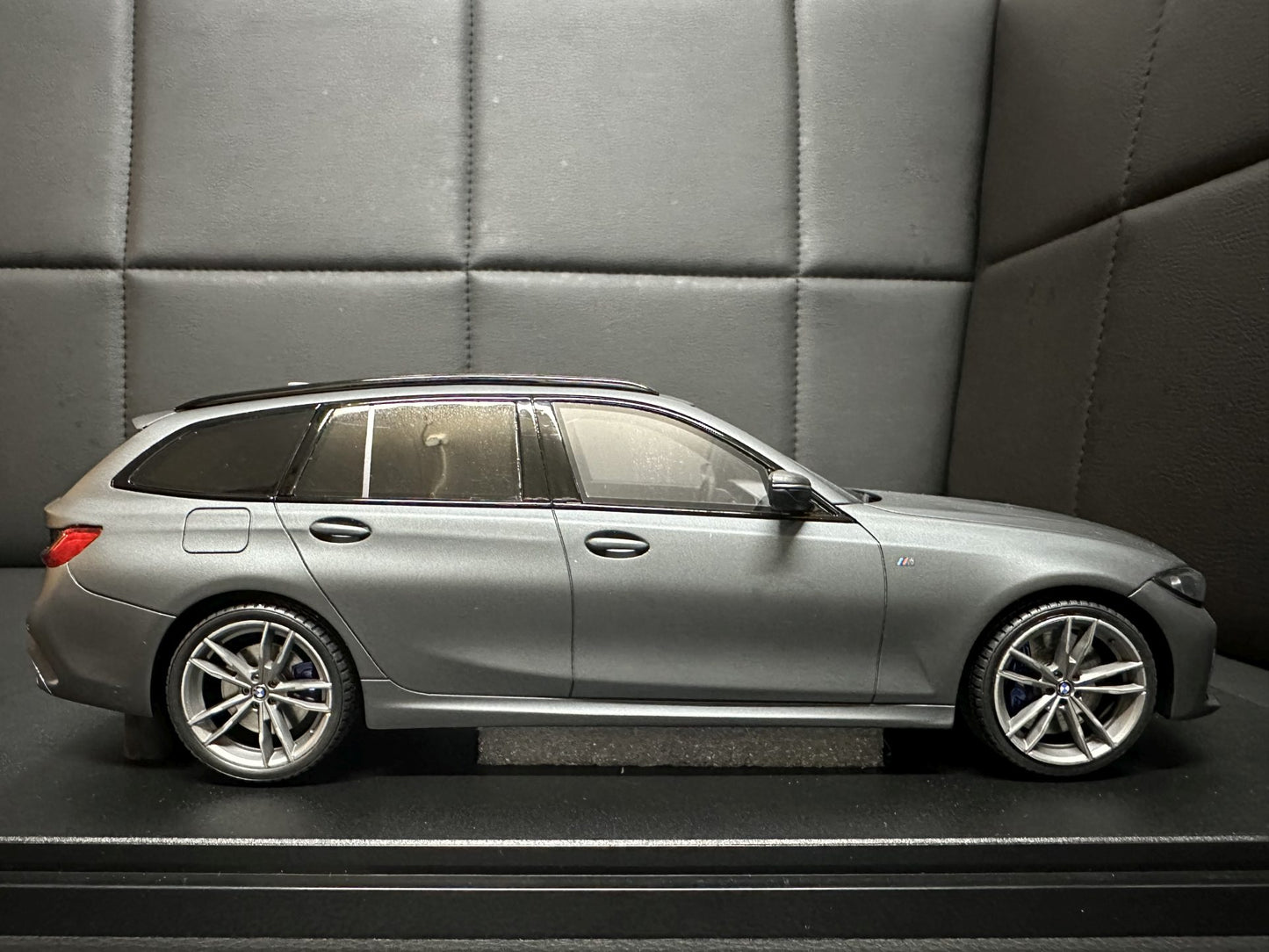 Bmw M340i G21 Kombi 2019 frozen grey 1:18 GT Spirit GT471 Бмв M340 Комби сив мат 2019