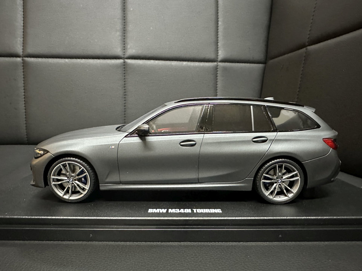 Bmw M340i G21 Kombi 2019 frozen grey 1:18 GT Spirit GT471 Бмв M340 Комби сив мат 2019