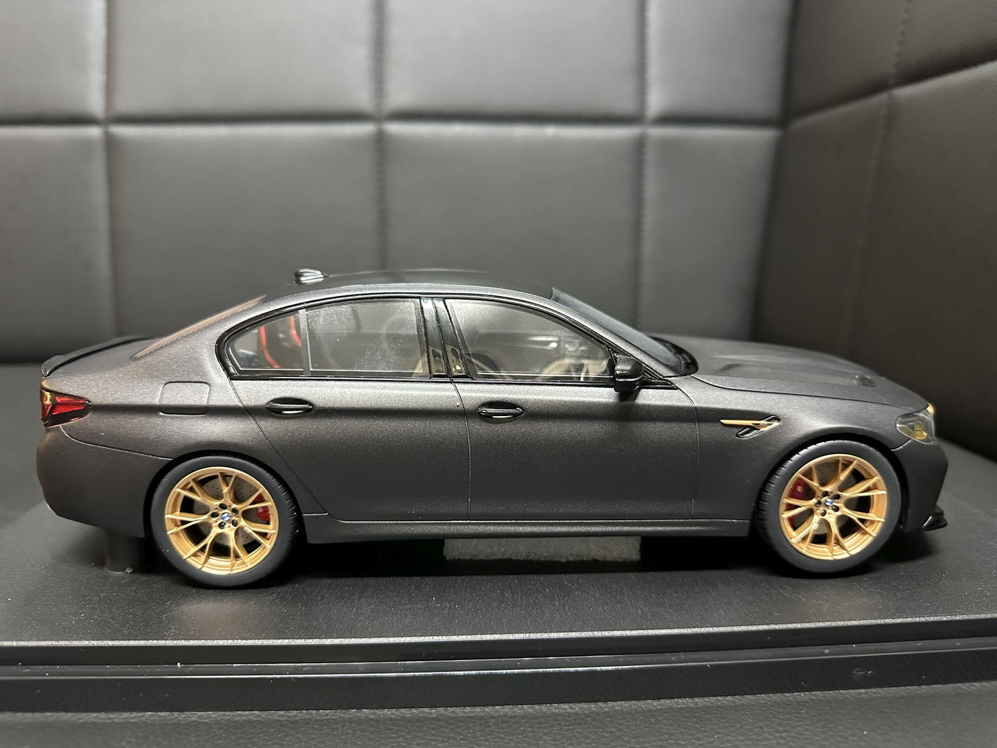 Bmw M5 CS F90 Gold Edition grey Limitiert 1:18 GT Spirit GT893 Бмв M5 сив мат Лимитирана