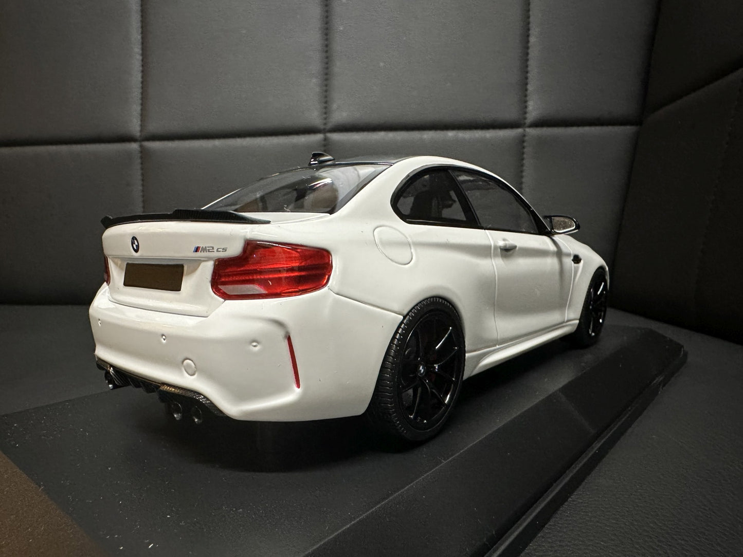 Bmw M2 CS F87 white 1:18 Minichamps 155021025 Бмв M2 бял