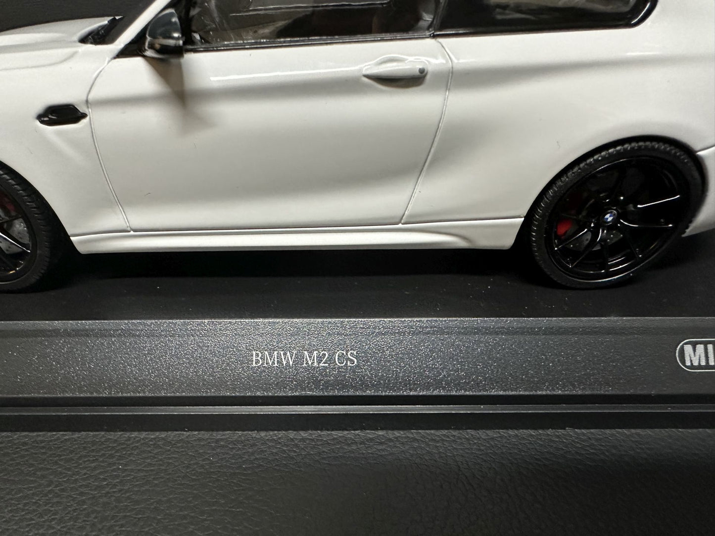 Bmw M2 CS F87 white 1:18 Minichamps 155021025 Бмв M2 бял
