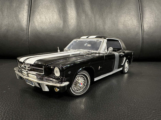 Ford Mustang Hardtop 1964 black 1:18 Motor Max 73164  Форд Мустанг черен