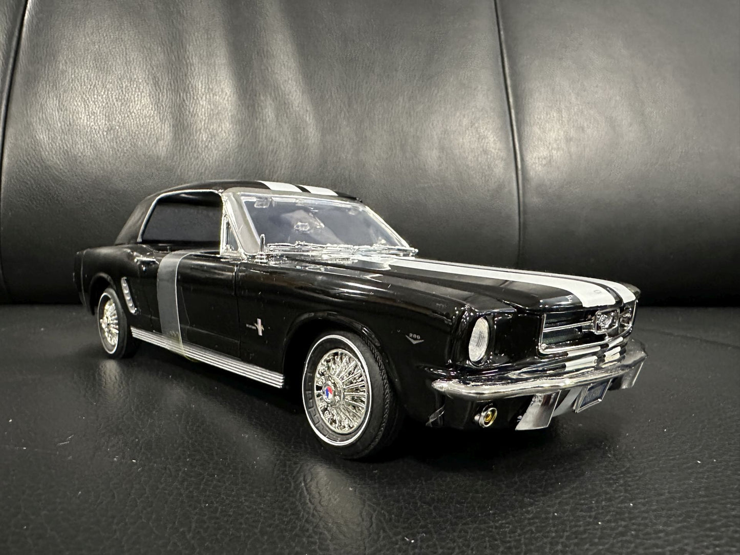 Ford Mustang Hardtop 1964 black 1:18 Motor Max 73164 Форд Мустанг черен
