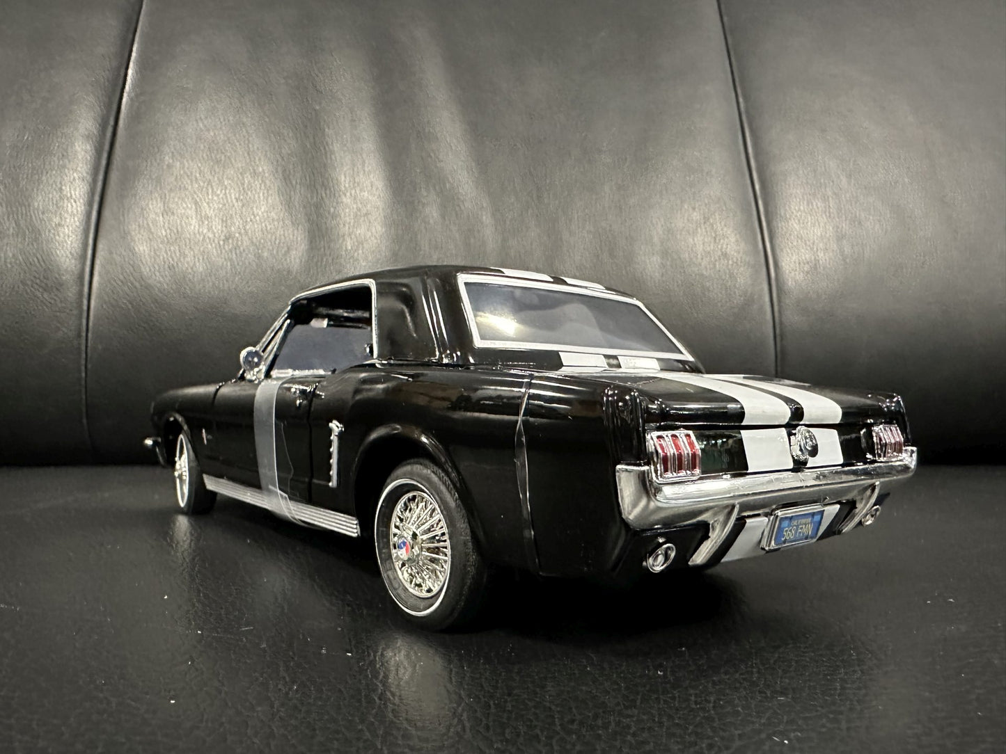 Ford Mustang Hardtop 1964 black 1:18 Motor Max 73164 Форд Мустанг черен