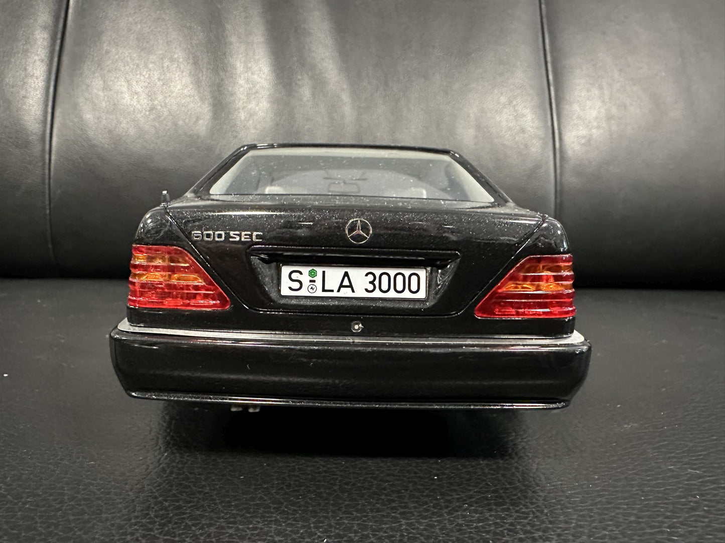 Mercedes Benz S Klasse 600SEC V12 Coupe C140 1992 black 1:18 Cult Scale CML079-2 Мерцедес Бенц С Класа 600 СЕК черен