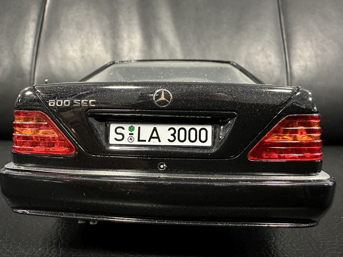Mercedes Benz S Klasse 600SEC V12 Coupe C140 1992 black 1:18 Cult Scale CML079-2 Мерцедес Бенц С Класа 600 СЕК черен