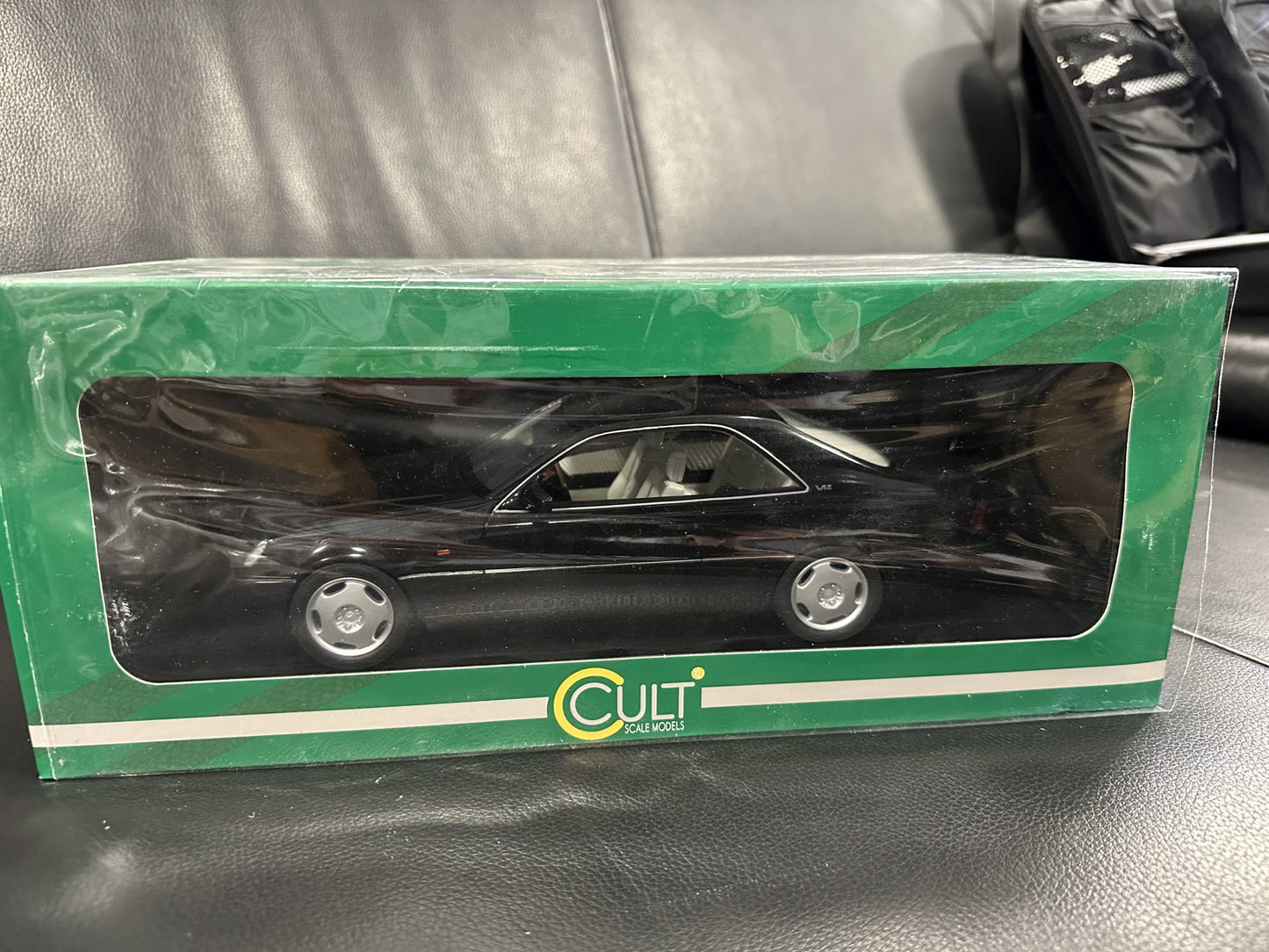 Mercedes Benz S Klasse 600SEC V12 Coupe C140 1992 black 1:18 Cult Scale CML079-2 Мерцедес Бенц С Класа 600 СЕК черен