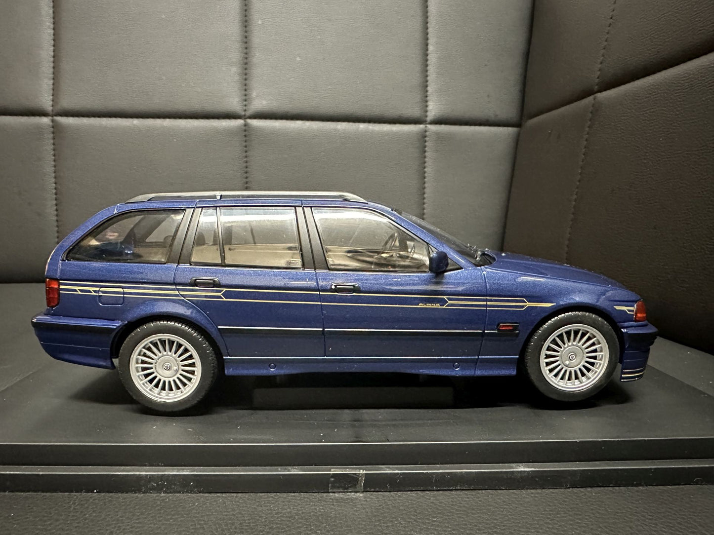 Bmw Alpina E36 B3 3.2 Kombi blue 1:18 Modelcar MCG 18227 Бмв Е36 Алпина син Комби