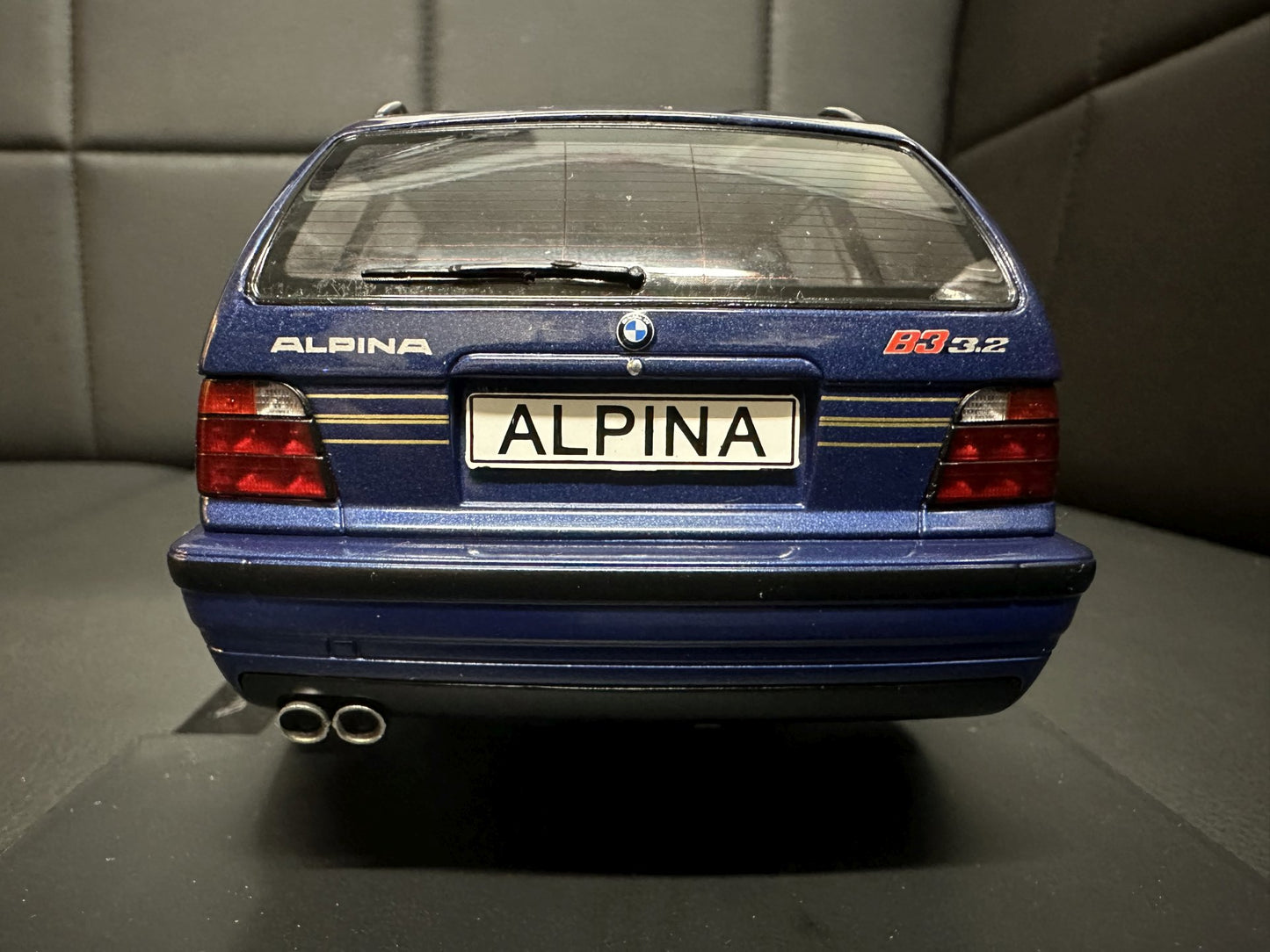 Bmw Alpina E36 B3 3.2 Kombi blue 1:18 Modelcar MCG 18227 Бмв Е36 Алпина син Комби