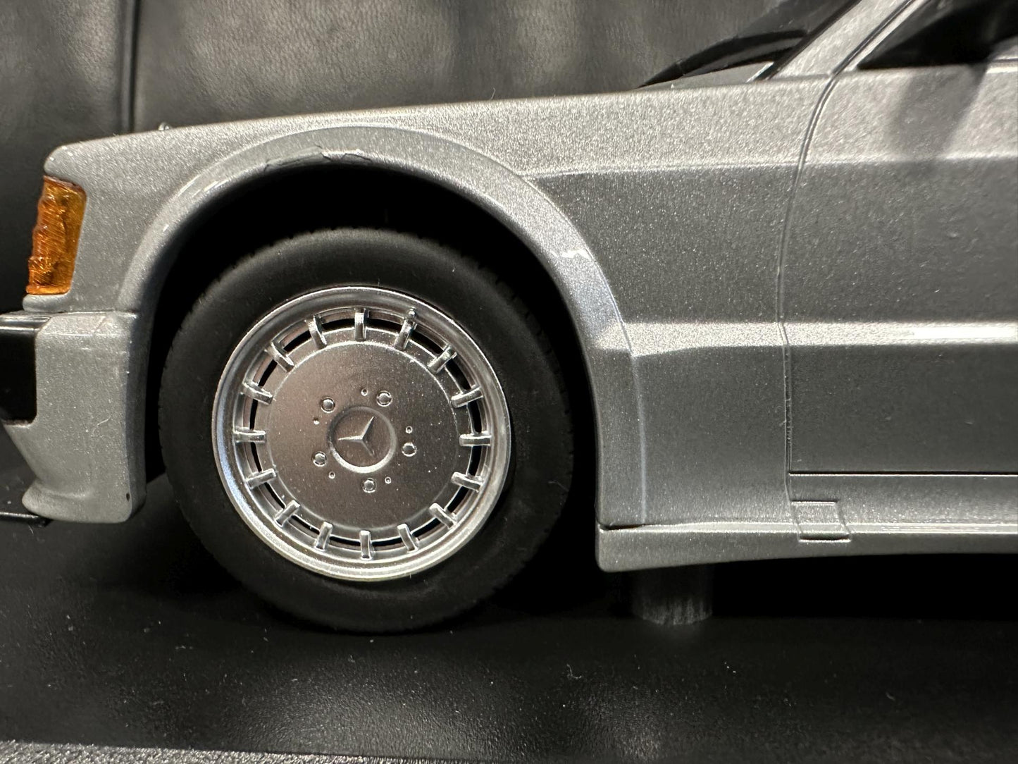 Mercedes Benz 190E 2.5 16V EVO1 silver Limitiert 804 pcs 1:18 Minichamps 155036001 Мерцедес Бенц 190Е В16 Лимитирана сив