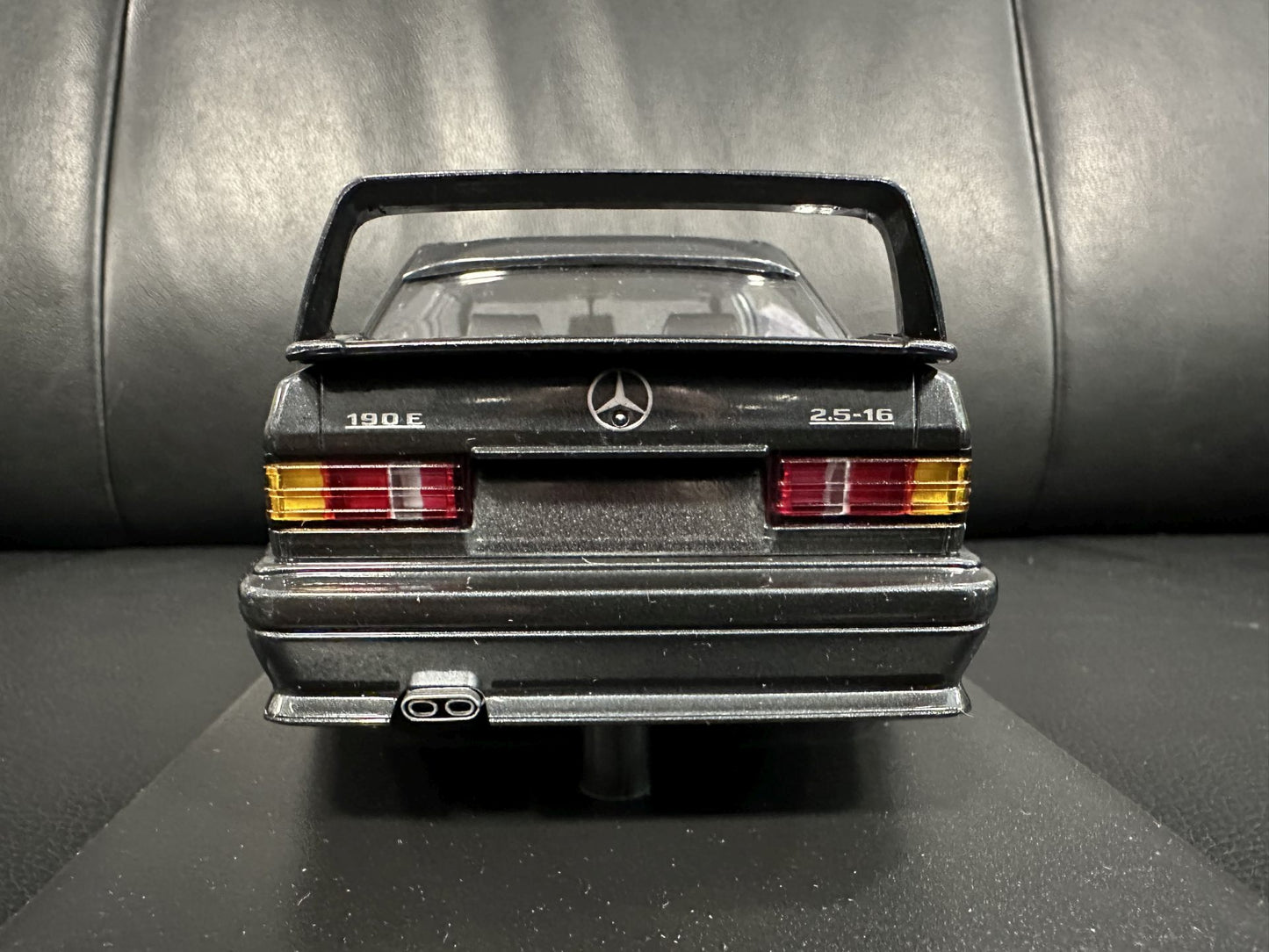 Mercedes Benz 190E 2.5 16V EVO2 1990 black Limitiert 1002 pcs 1:18 Minichamps 155036100 Мерцедес Бенц 190Е В16 Лимитирана черен
