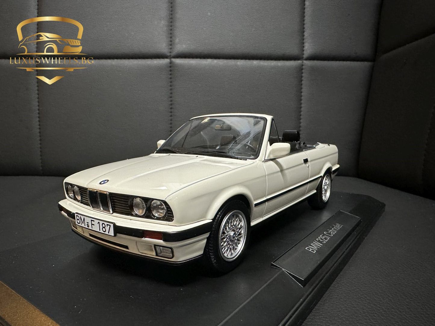 Bmw 325i E30 Cabrio white 1:18 Norev 183213 Бмв 325i Е30 Кабрио бял