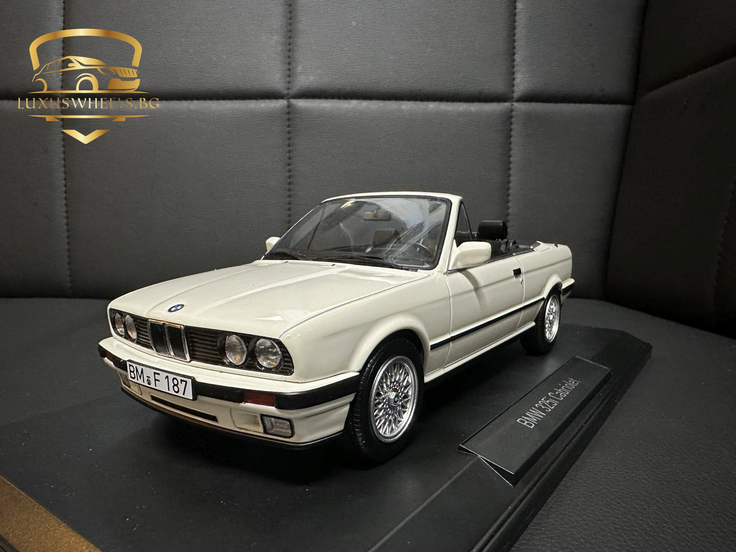 Bmw 325i E30 Cabrio white 1:18 Norev 183213 Бмв 325i Е30 Кабрио бял