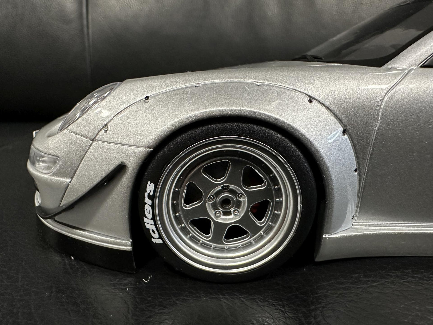 Porsche 997 RWB silver 1:18 IXO 18CMC166.22 Порше 997 сив