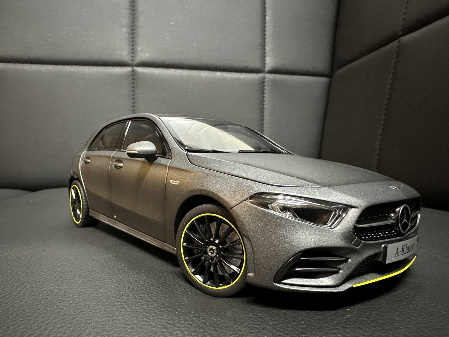 Mercedes Benz A Klasse W177 grey matt 1:18 NOREV B66960428 Мерцедес Бенц А Класа сив мат