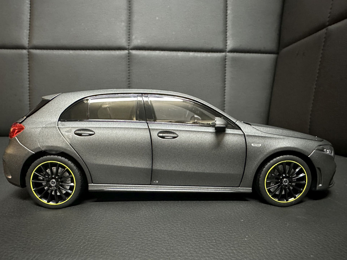 Mercedes Benz A Klasse W177 grey matt 1:18 NOREV B66960428 Мерцедес Бенц А Класа сив мат