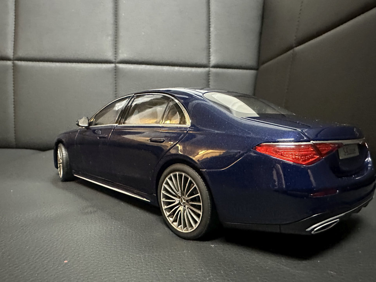 Mercedes Benz S Klasse W223 blue 1:18 NOREV B66960642 Мерцедес Бенц С Класа син
