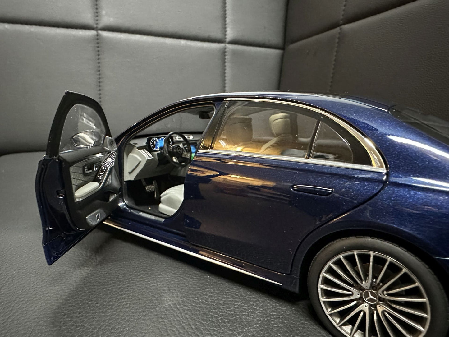 Mercedes Benz S Klasse W223 blue 1:18 NOREV B66960642 Мерцедес Бенц С Класа син
