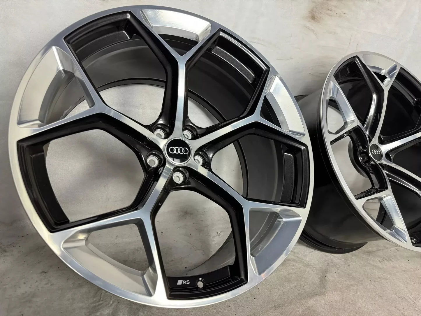 Нови Оригинални Audi RS6 RS7 4K Q8 SQ8 RSQ8 4M8 Performance 22 Zoll Audi RS6 RS7 Алуминиеви джанти 22 цола 4K0601025BM