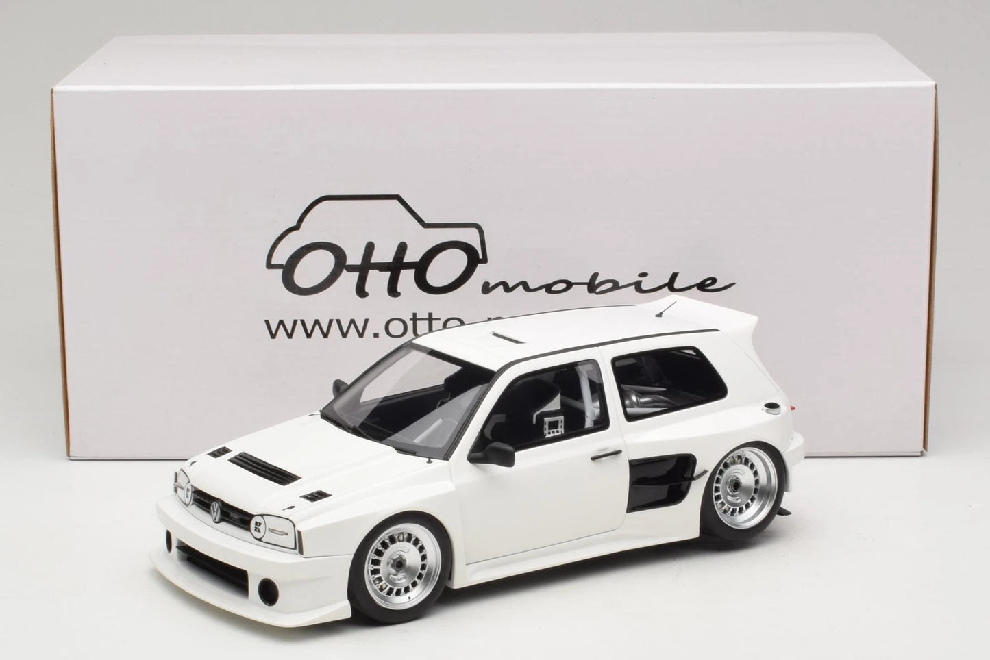 Volkswagen VW Golf 3 MK3 Khyzyl Saleem White Ottomobile OT1110 1:18 Фолксваген Голф 3 МК3 Лимитирана бял