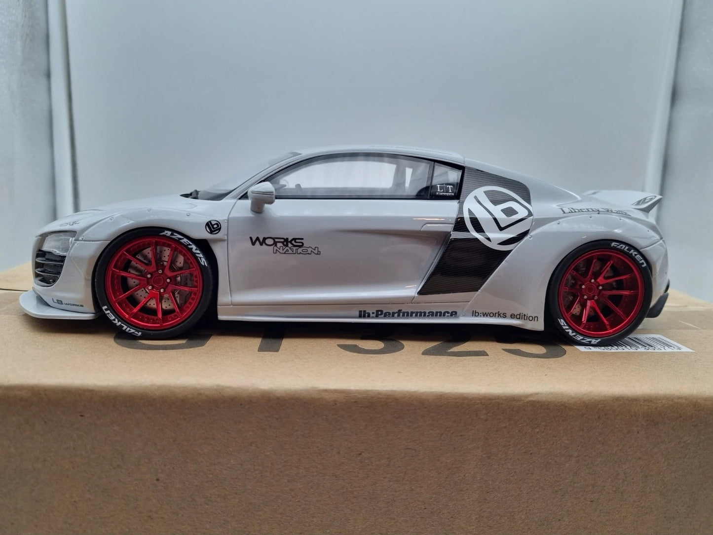 Audi R8 Liberty Walk grey Limitiert 1:18 GT Spirit GT325 Ауди Р8 Лимитирана сив