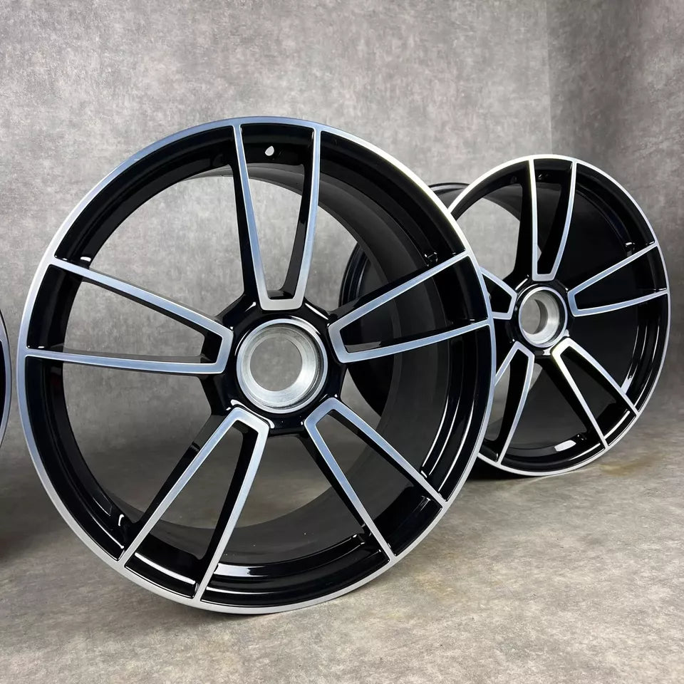 Нови Оригинал Porsche 911 (992) Turbo Sport 4 20/21 Zoll Алуминиеви джанти Порше 911 /992/ Турбо Спорт 4 20/21 цола централен отвор