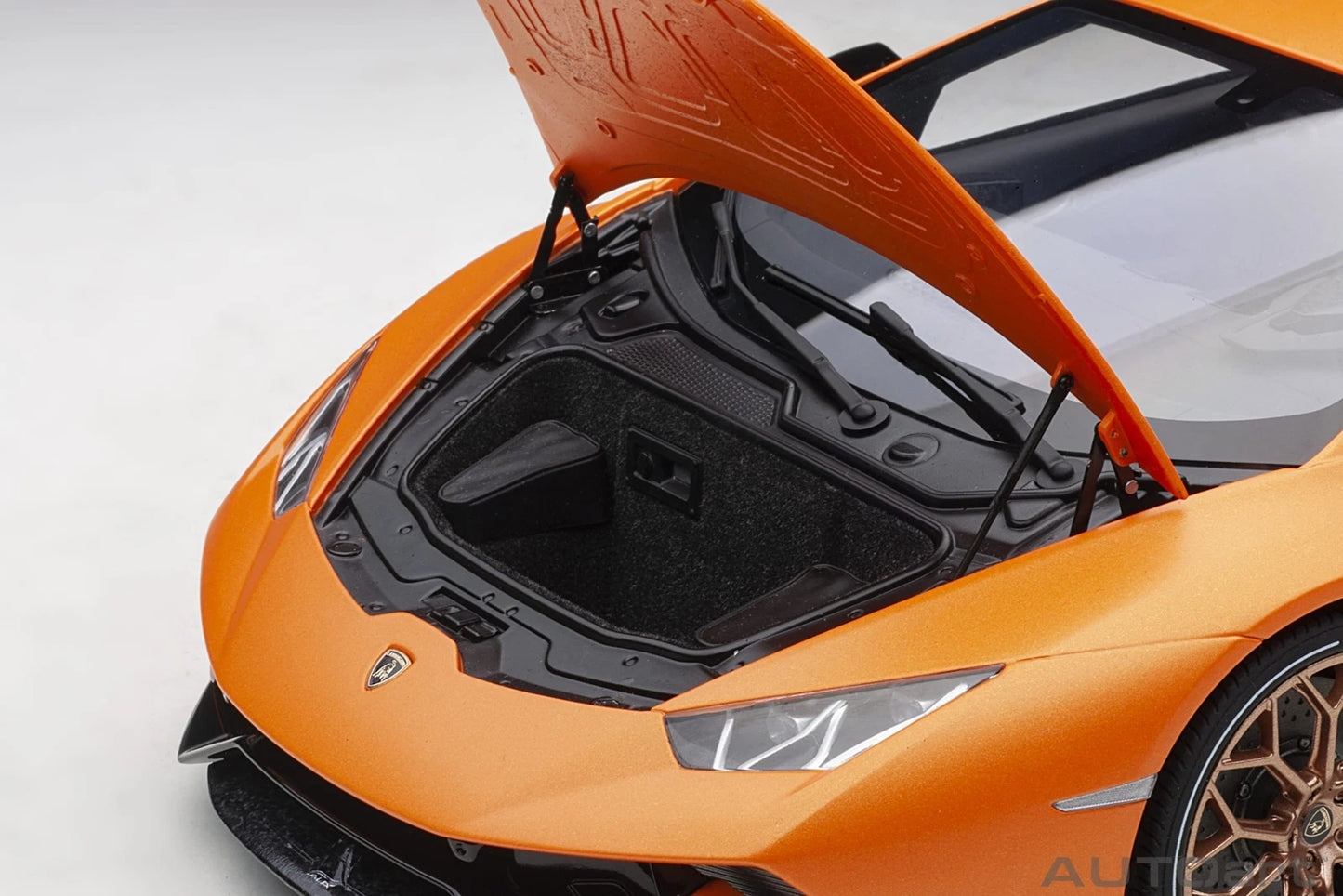 Lamborghini Huracan Perfomante Arancio Orange AUTOART 12076 1:12 Ламборгини Хуракан Перфоманте оранжев мат