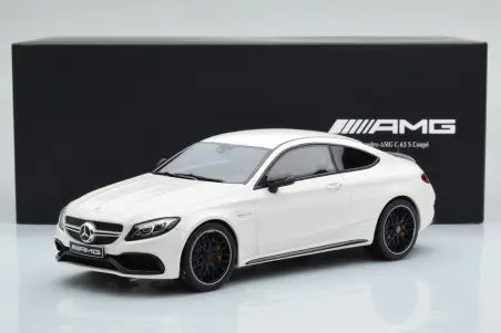 Mercedes Benz C63 S Coupe AMG white Limitiert 598/1000 1:18 GT Spirit B66965707 Мерцедес Бенц Ц63 бял Лимитирана