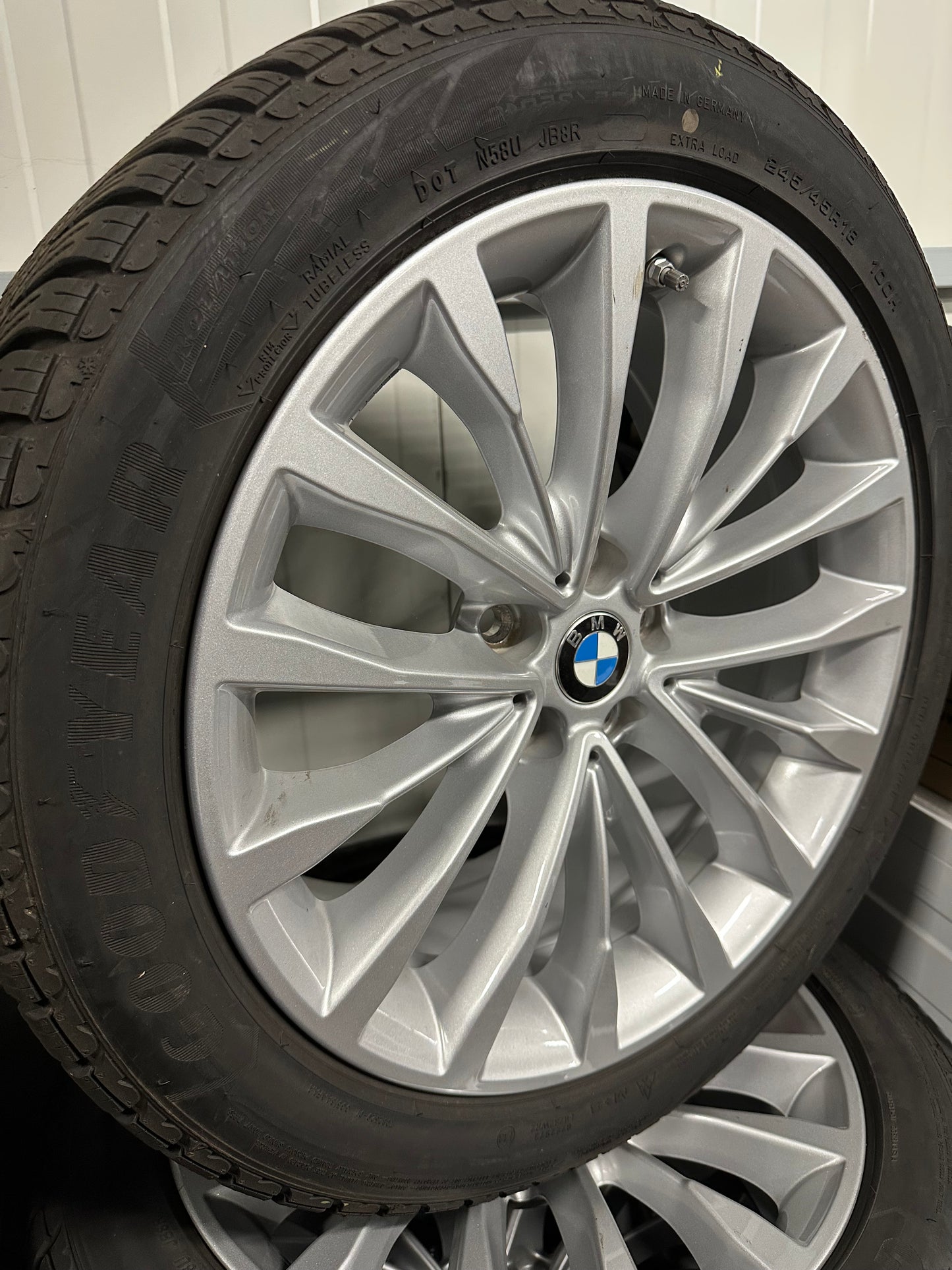 BMW 5er G30 G31 18 Zoll Бмв 5-та серия 18 цола Алуминиеви джанти зимен комплект зимни гуми