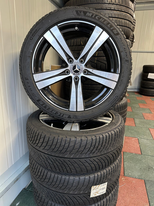 Оригинал Като Нови Mercedes C klasse W206 18 Zoll Мерцедес Ц класа W206 18 цола зимен комплект зимни гуми