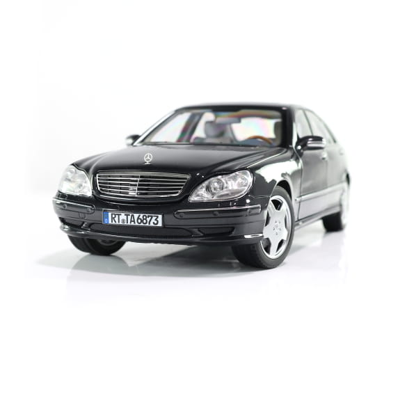 Mercedes Benz S55 AMG W220 black Limited 1000 1:18 NOREV B66040686 Мерцедес Бенц С55 АМГ черен отваряем Лимитирана 1000